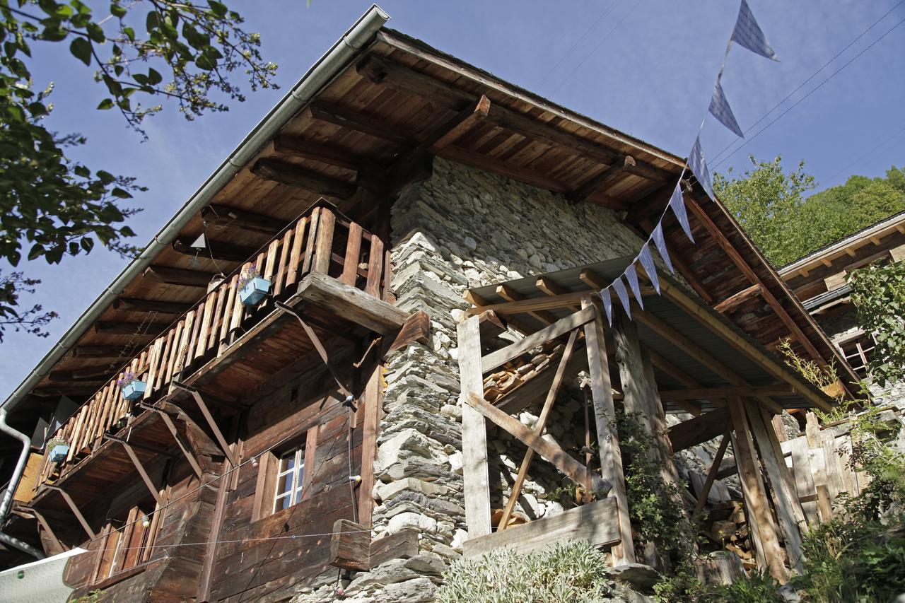 Vila Lieu Secret Dans Les Alpes Suisses Le Tretien Exteriér fotografie