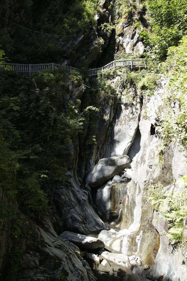 Vila Lieu Secret Dans Les Alpes Suisses Le Tretien Exteriér fotografie