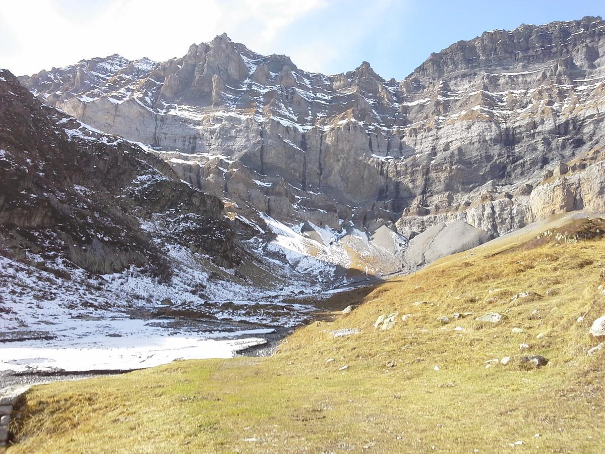 Vila Lieu Secret Dans Les Alpes Suisses Le Tretien Exteriér fotografie